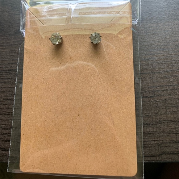 Silver diamond studs. With plastic backs. - Picture 2 of 5